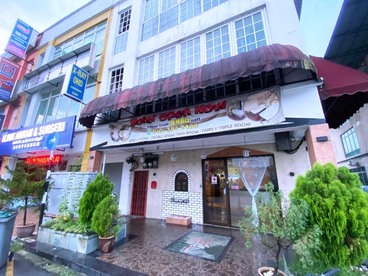 Mr Hotel Nusa Bestari Skudai Dış mekan fotoğraf