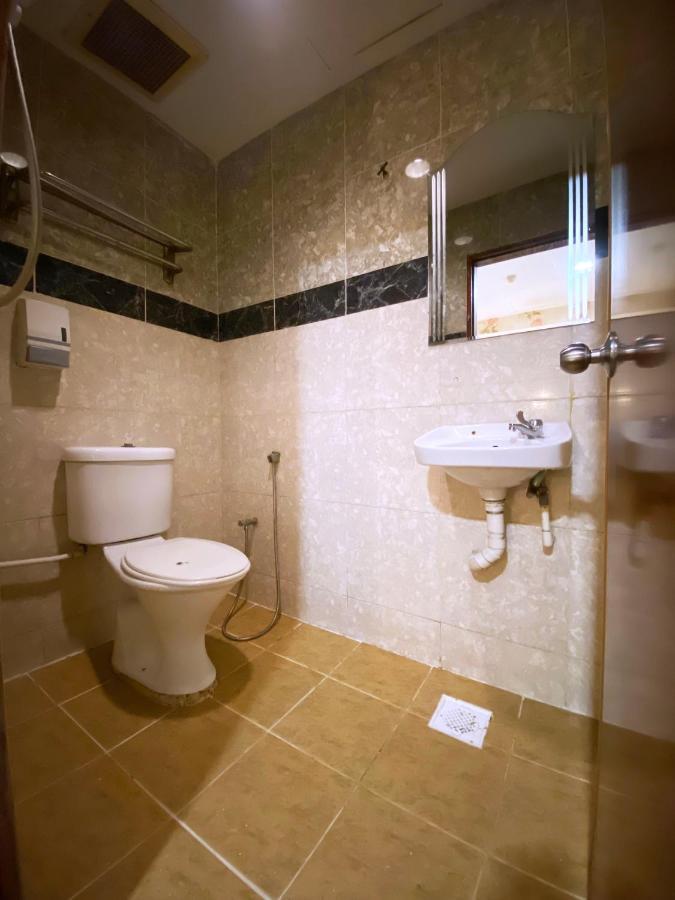 Mr Hotel Nusa Bestari Skudai Dış mekan fotoğraf
