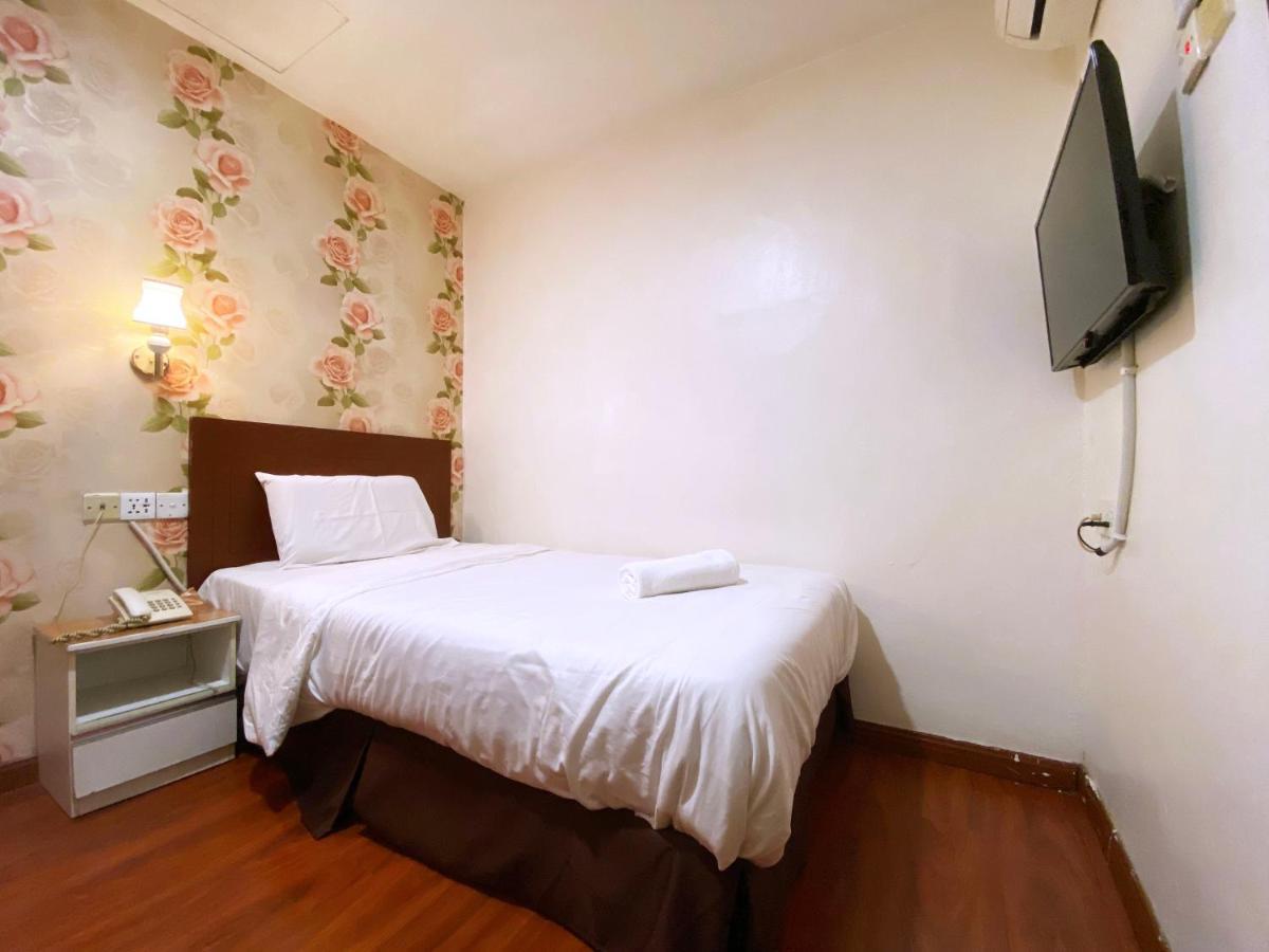 Mr Hotel Nusa Bestari Skudai Dış mekan fotoğraf