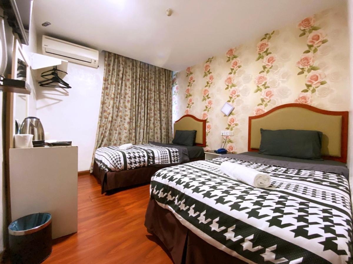 Mr Hotel Nusa Bestari Skudai Dış mekan fotoğraf